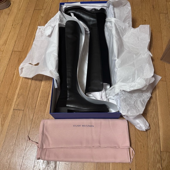 NEW Stuart Weitzman 5050 BOLD BOOT
Black Size 6.5 - Picture 1 of 10